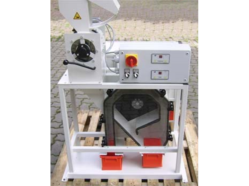 Laboratory ST 150 Single Plant And Head Thresher With Aspiration